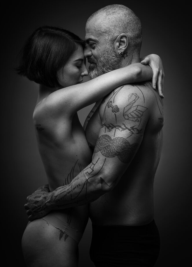 BODY - by Osmel Fabre Phtographer - Specializzato in ritratti artistici, book per attori e ritratti business, unisco tecnica e creatività per valorizzare ogni personalità. Servizi su misura, atmosfera confortevole e post-produzione professionale per immagini distintive e di impatto.