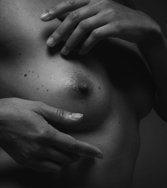BODY - by Osmel Fabre Phtographer - Specializzato in ritratti artistici, book per attori e ritratti business, unisco tecnica e creatività per valorizzare ogni personalità. Servizi su misura, atmosfera confortevole e post-produzione professionale per immagini distintive e di impatto.