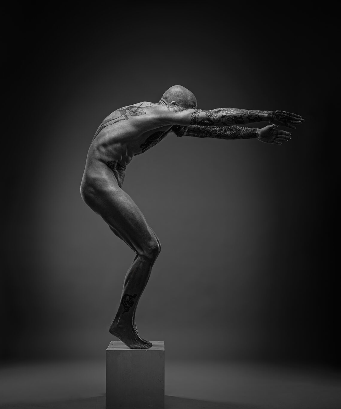 BODY - by Osmel Fabre Phtographer - Specializzato in ritratti artistici, book per attori e ritratti business, unisco tecnica e creatività per valorizzare ogni personalità. Servizi su misura, atmosfera confortevole e post-produzione professionale per immagini distintive e di impatto.