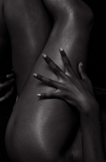BODY - by Osmel Fabre Phtographer - Specializzato in ritratti artistici, book per attori e ritratti business, unisco tecnica e creatività per valorizzare ogni personalità. Servizi su misura, atmosfera confortevole e post-produzione professionale per immagini distintive e di impatto.